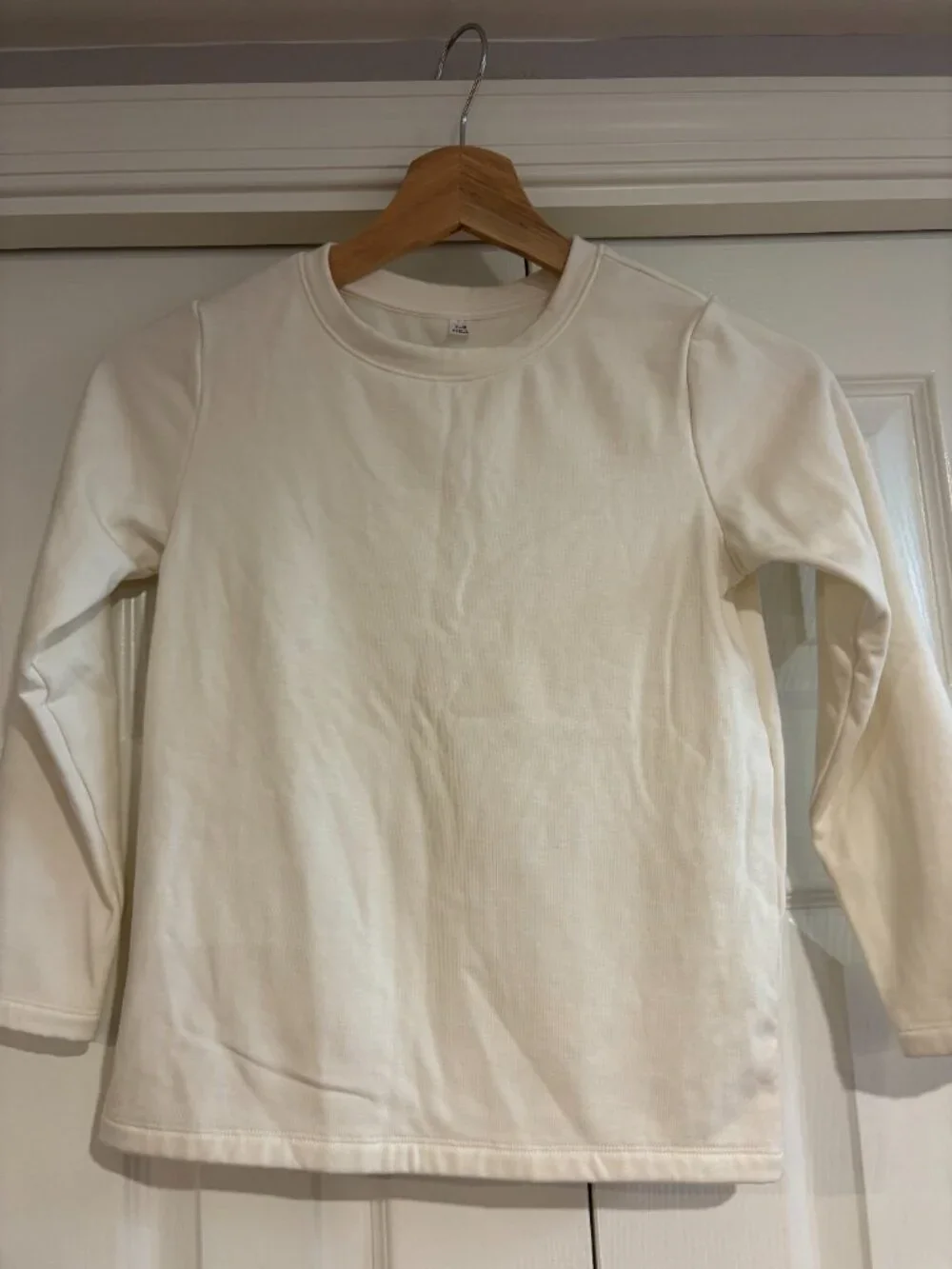 Uniqlo HeatTech Tops base layer set of 3 Kids 7-8